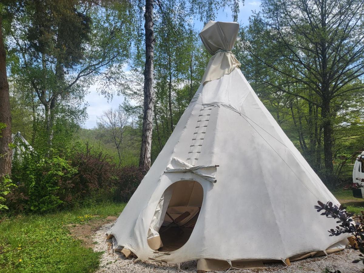 Hotel L'Alternatif Huriel Zewnętrze zdjęcie