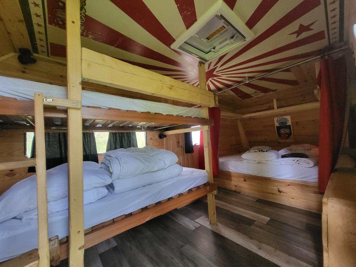 Hotel L'Alternatif Huriel Zewnętrze zdjęcie