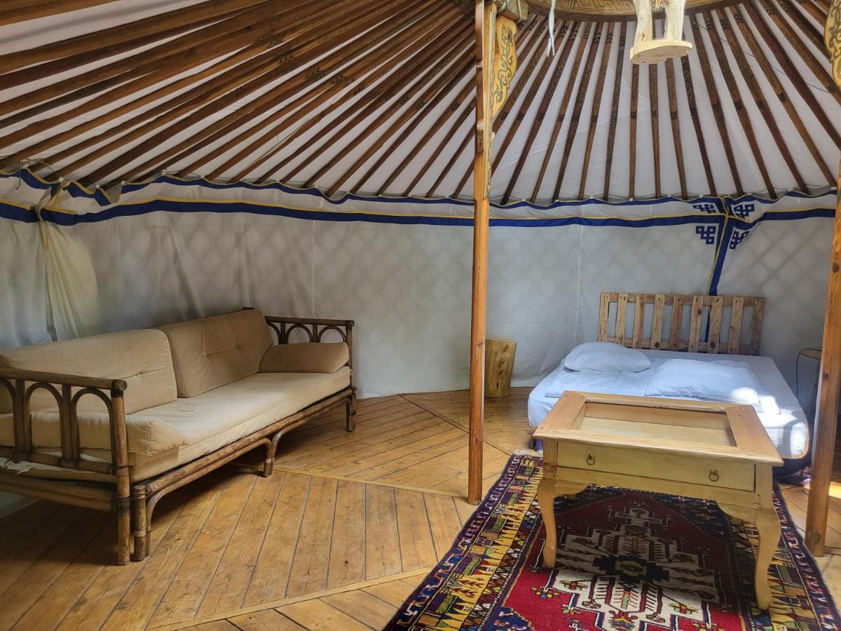 Hotel L'Alternatif Huriel Zewnętrze zdjęcie